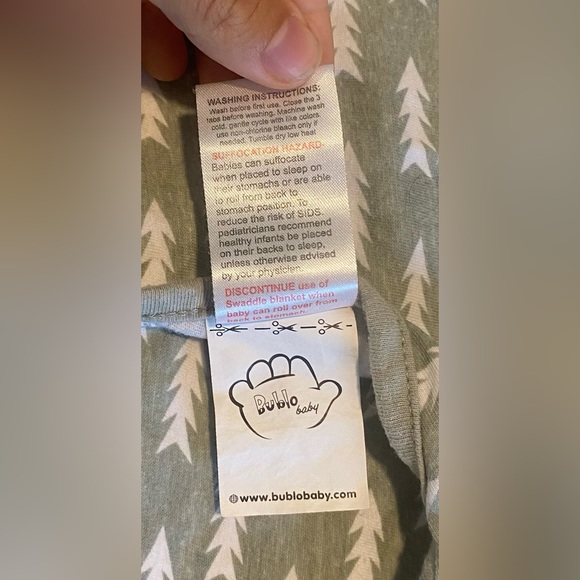 NWOT Gender Neutral Cozy and Cute Bublo Baby Swaddle Grey/White Size: OS - Picture 3 of 4
